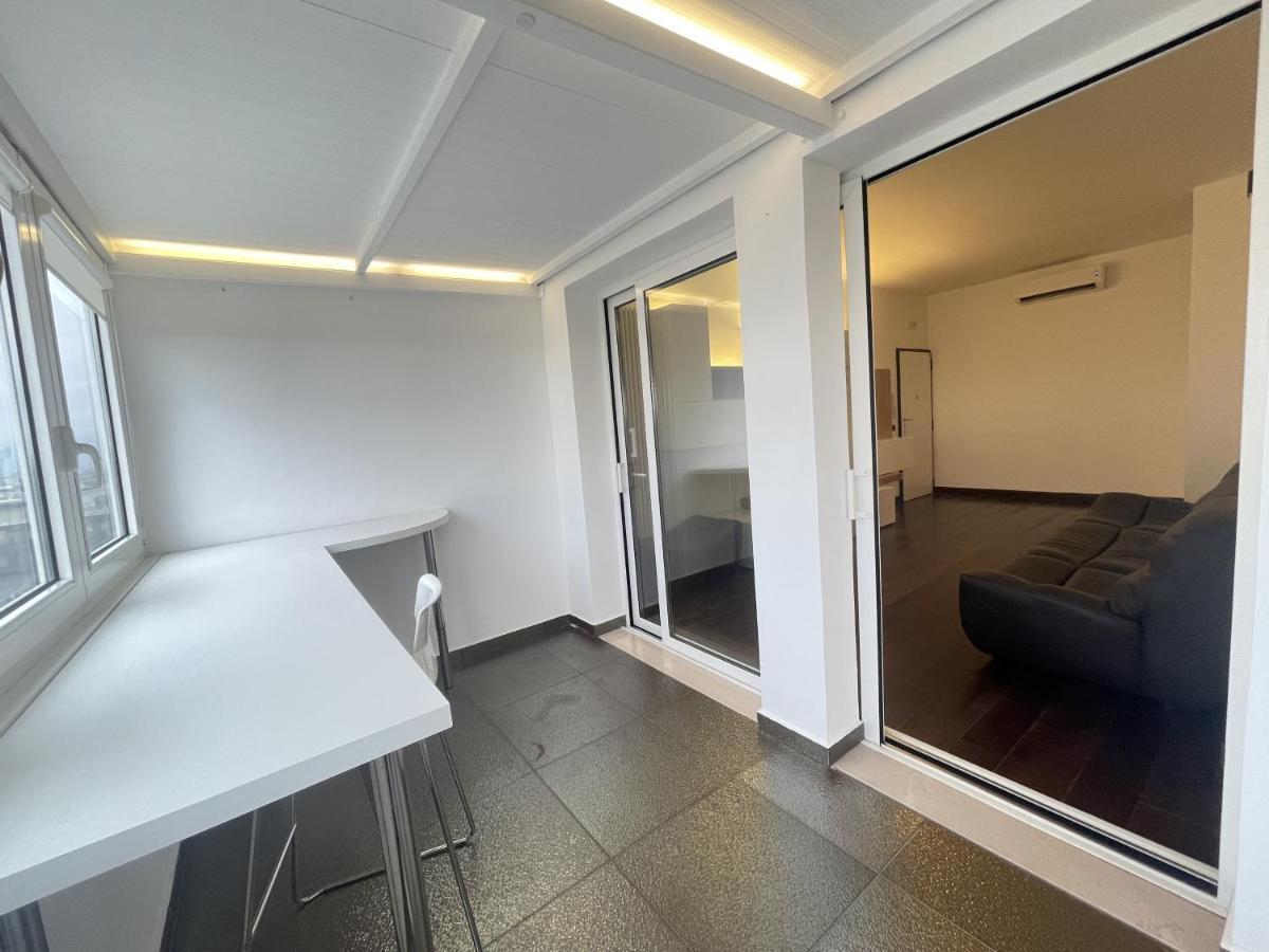Cconforthotels Appartamento Skyline Bari Luaran gambar
